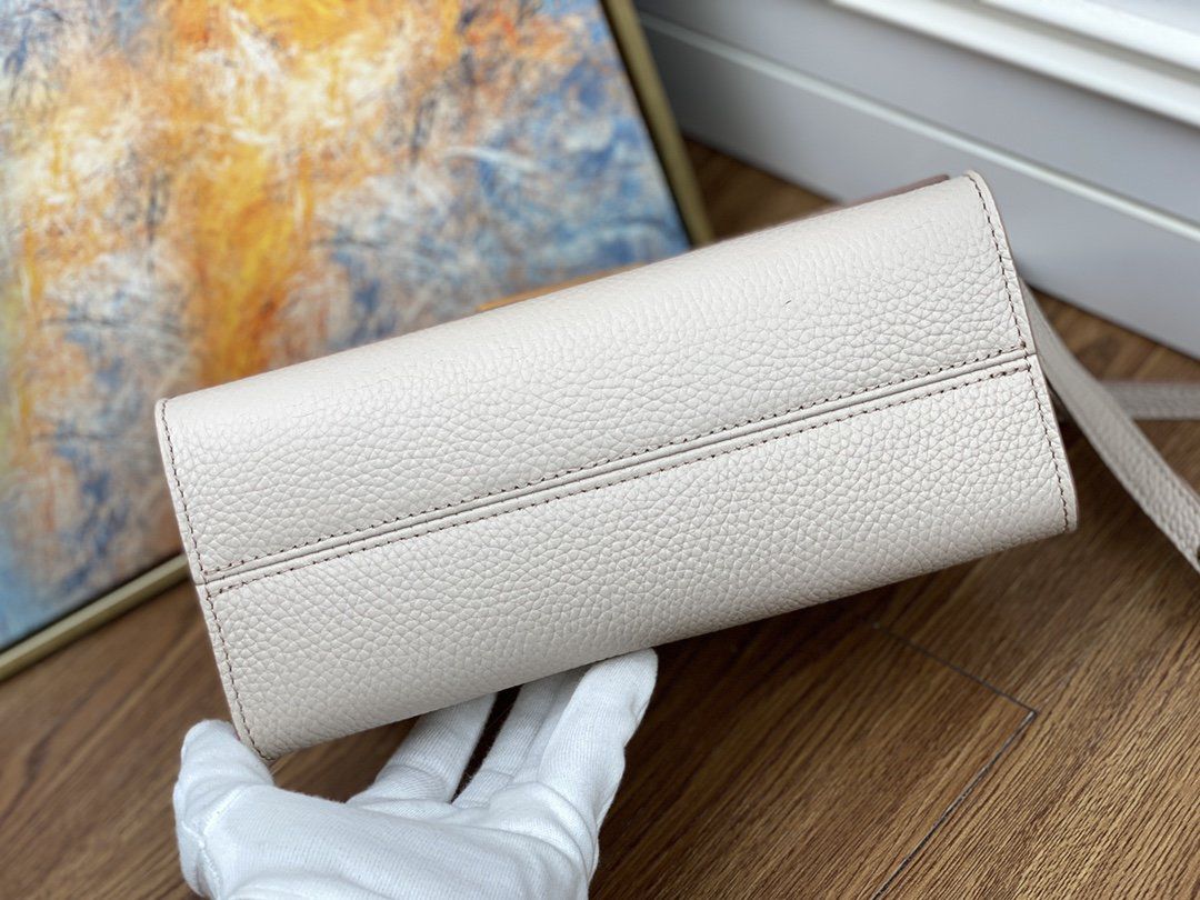 #m57214  l**is V*t*n twist one handle pm-greige