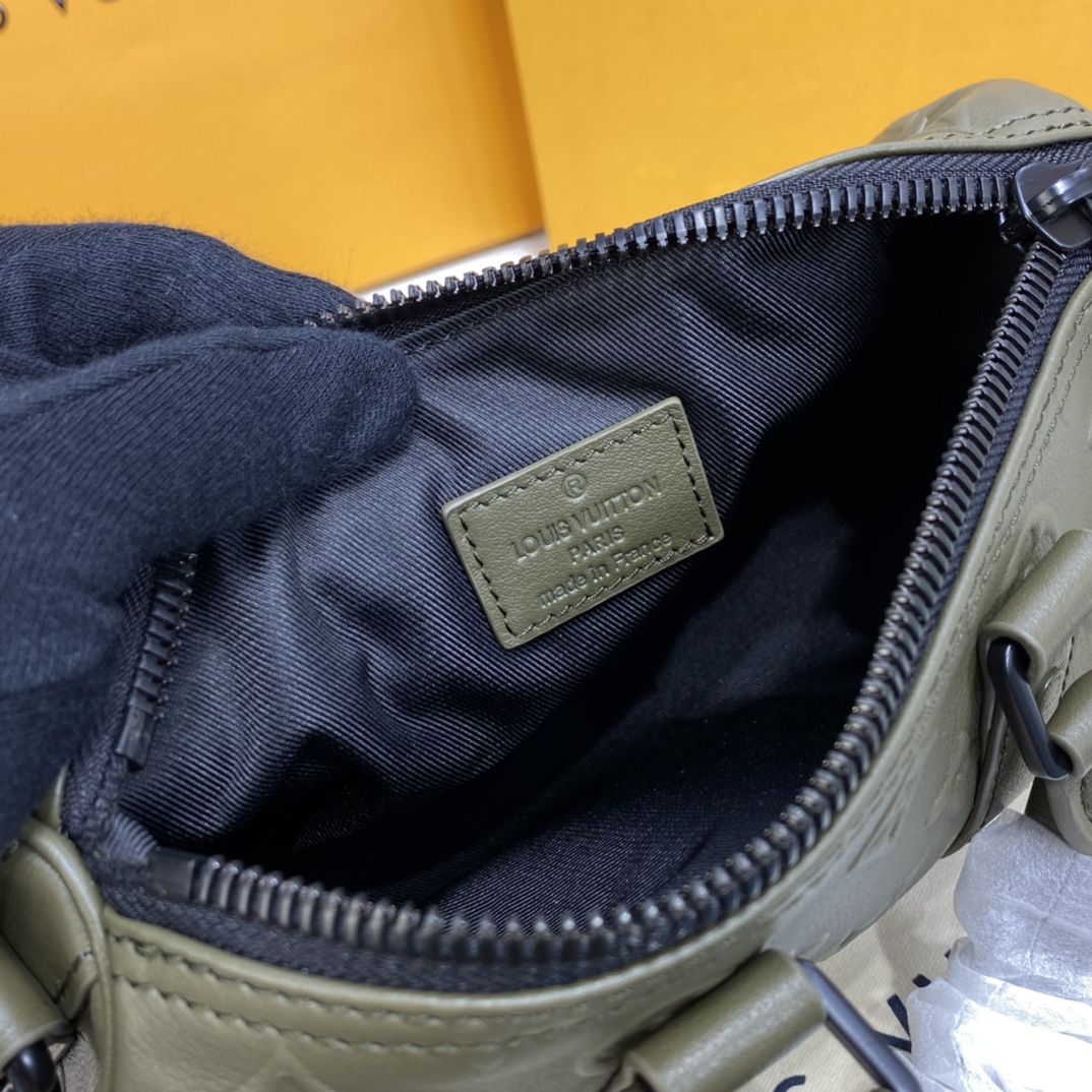 #m57961 l**is V*t*n monogram seal keepall xs-khaki