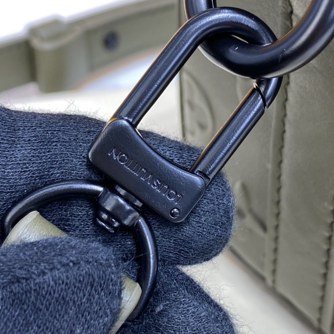 #m57961 l**is V*t*n monogram seal keepall xs-khaki