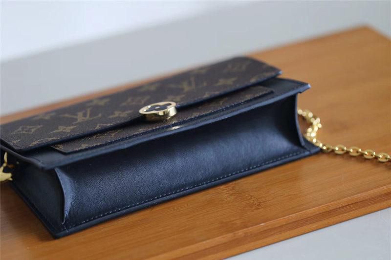 #m67407 l**is V*t*n 2019 cruise flore chain wallet - black