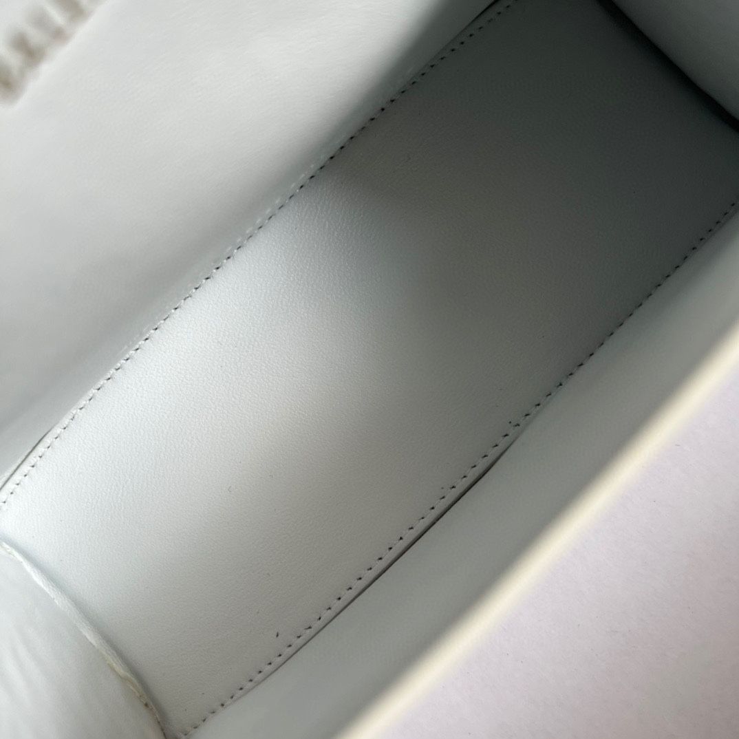 Ba*len*cia*ga hourglass xs handbag crocodile embossed in black-white