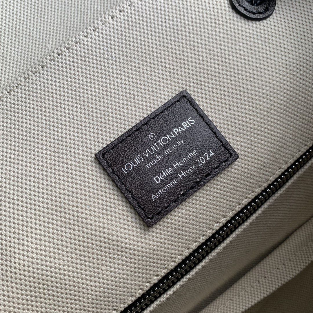 m11521 l**is V*t*n monogram christopher mm backpack