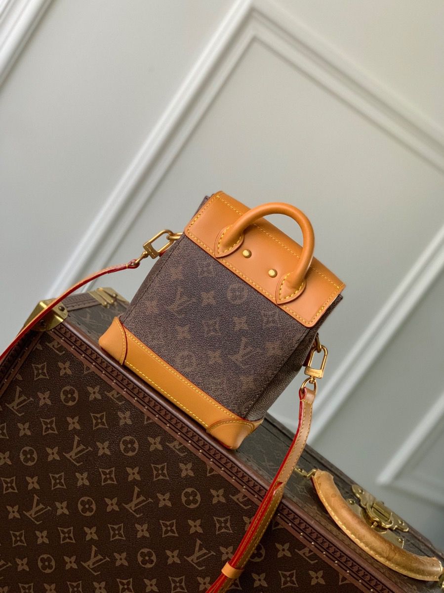 #m11630 l**is V*t*n pharrell williams  monogram steamer bag