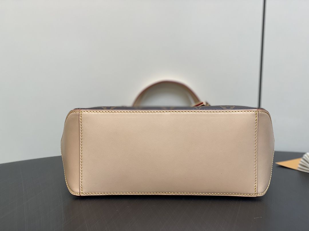 #m12095 l**is V*t*n monogram piano handbag