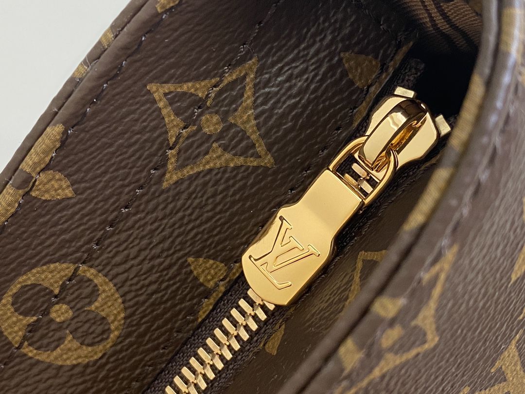 #m12095 l**is V*t*n monogram piano handbag
