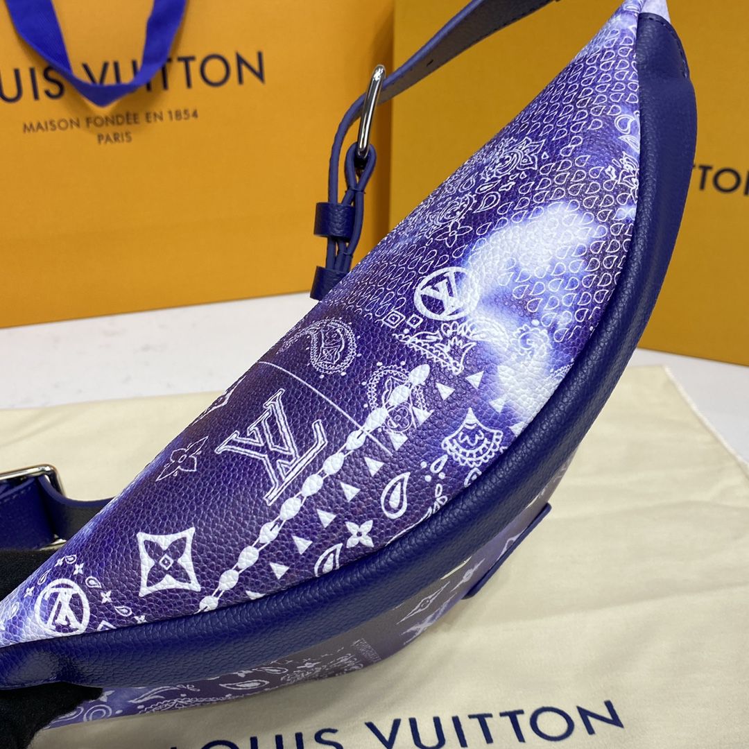 #m20587 l**is V*t*n monogram bandanae discovery bumbag pm