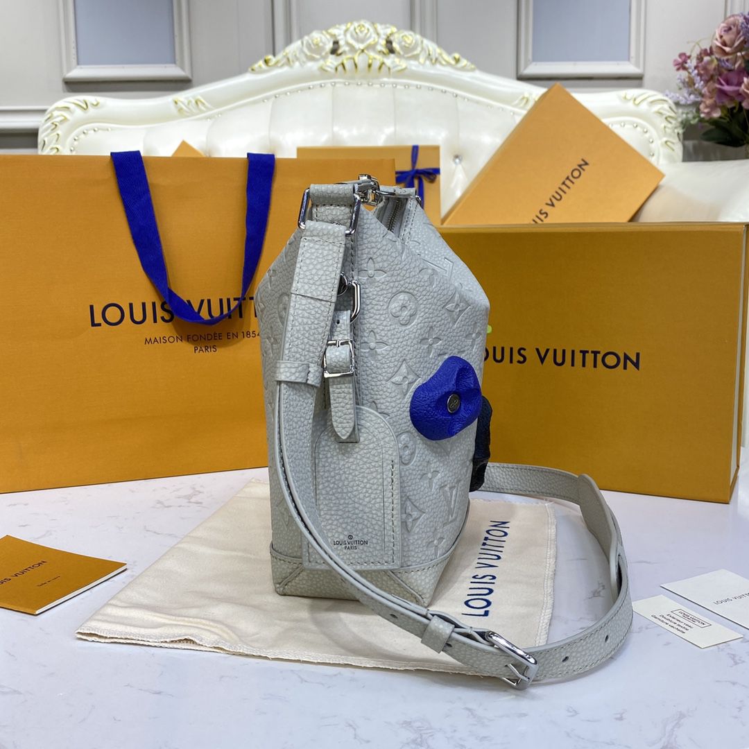 #m20875 l**is V*t*n monogram virgil abloh’s “climbing” hobo cruiser pm