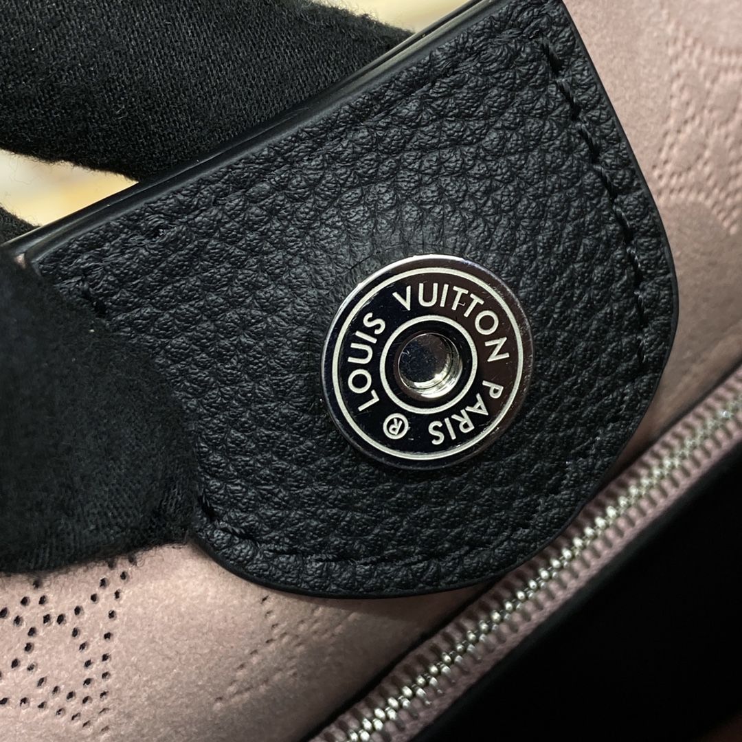 #m21299 l**is V*t*n mahina carmel hobo bag