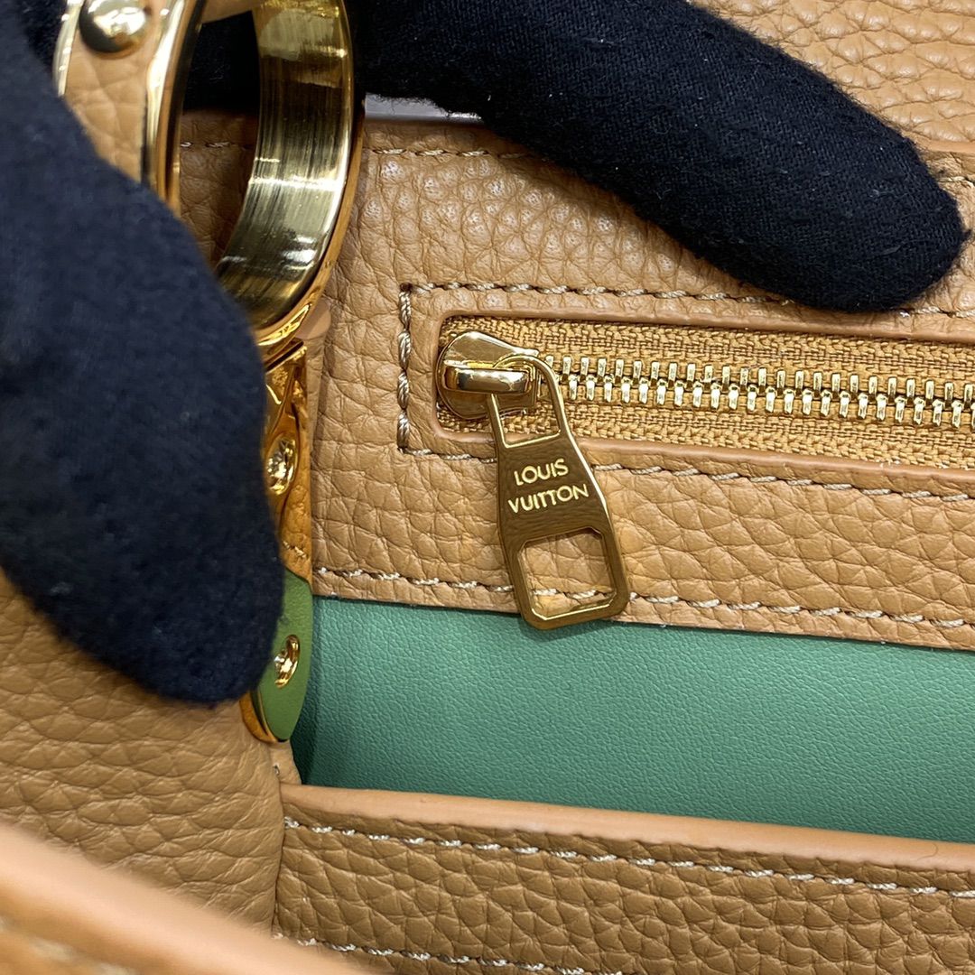 #m21652 l**is V*t*n capucines mm bag