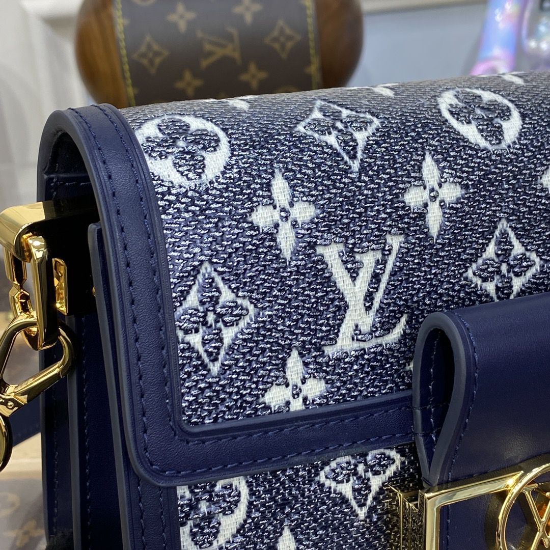 #m22826 l**is V*t*n monogram mini dauphine handbag-blue