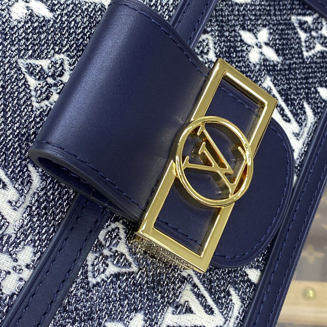 #m22826 l**is V*t*n monogram mini dauphine handbag-blue
