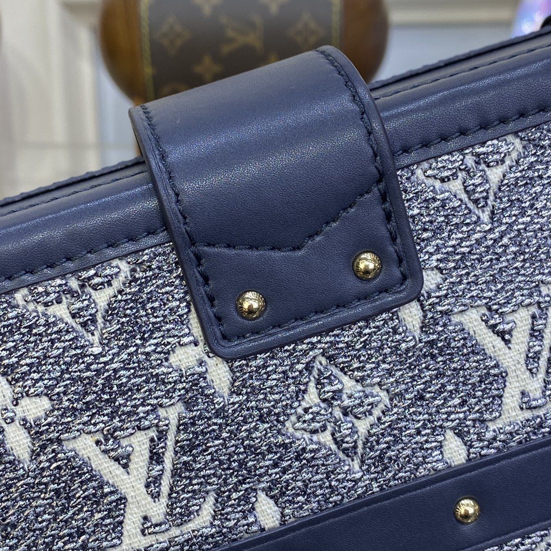 #m22882 l**is V*t*n monogram petite malle handbag-blue