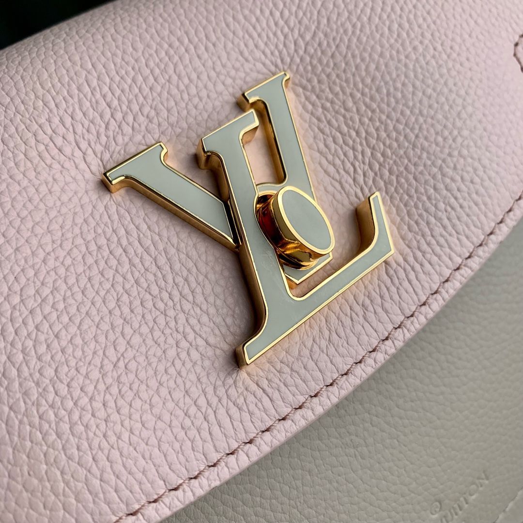 m23422 l**is V*t*n leather lockme ever mini handbag