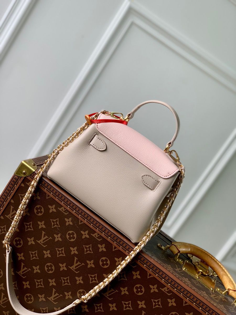 m23422 l**is V*t*n leather lockme ever mini handbag