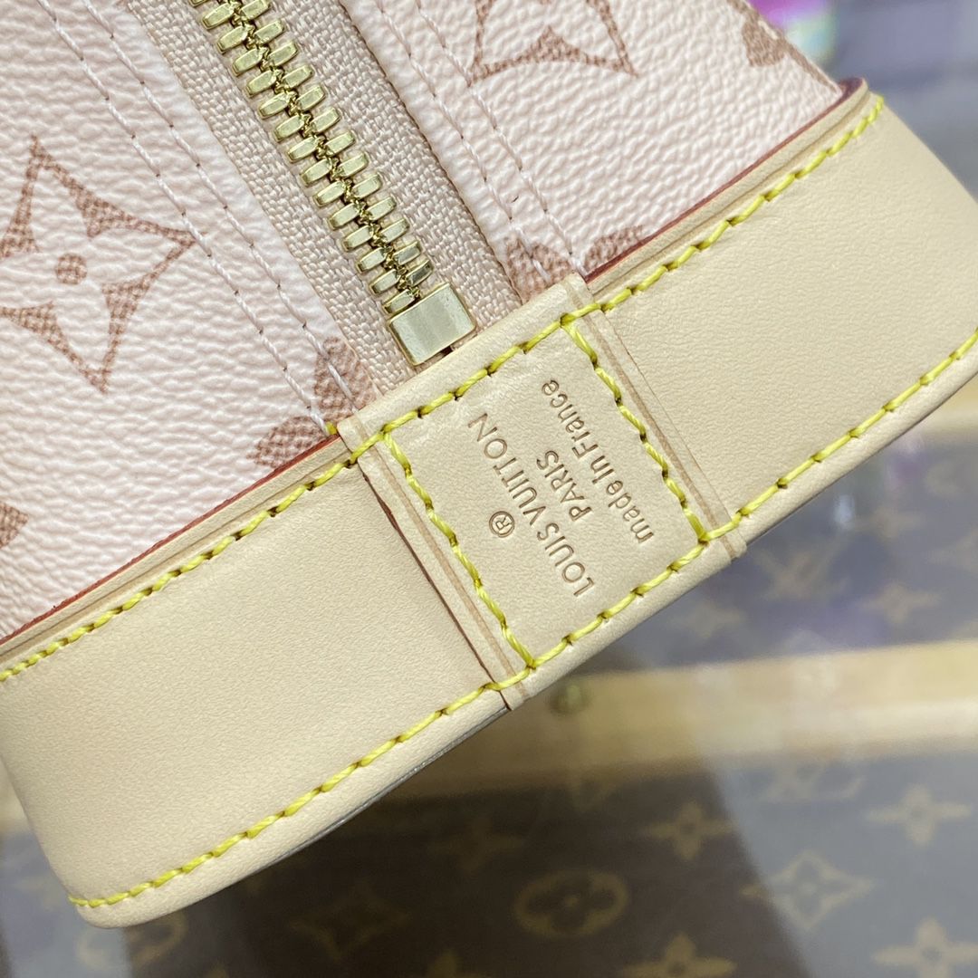 #m23502 l**is V*t*n paris alma bb