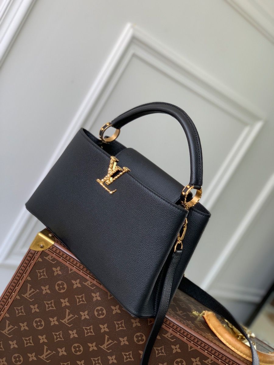 #m24664 l**is V*t*n capucines east-west mm handbag