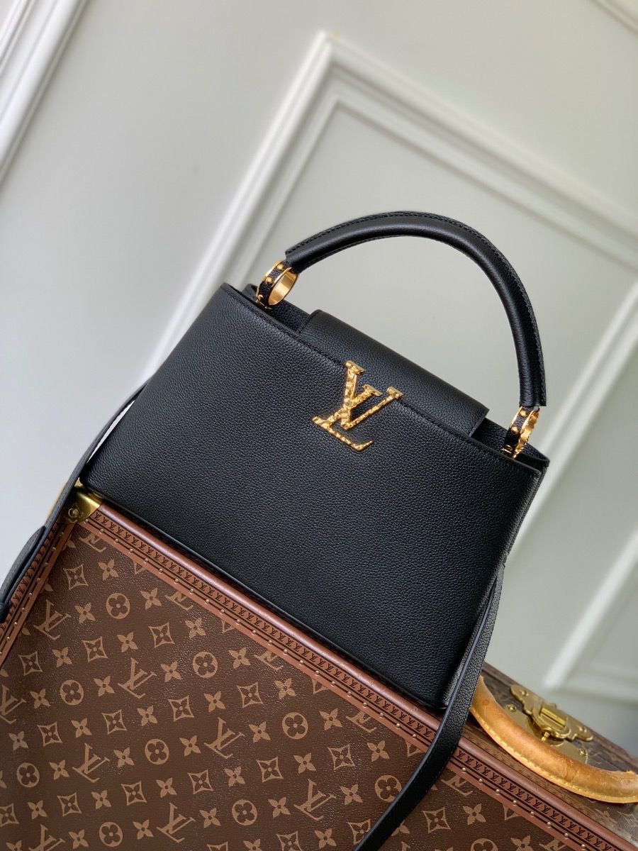 #m24664 l**is V*t*n capucines east-west mm handbag