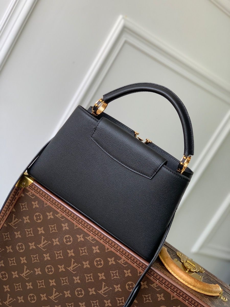 #m24664 l**is V*t*n capucines east-west mm handbag
