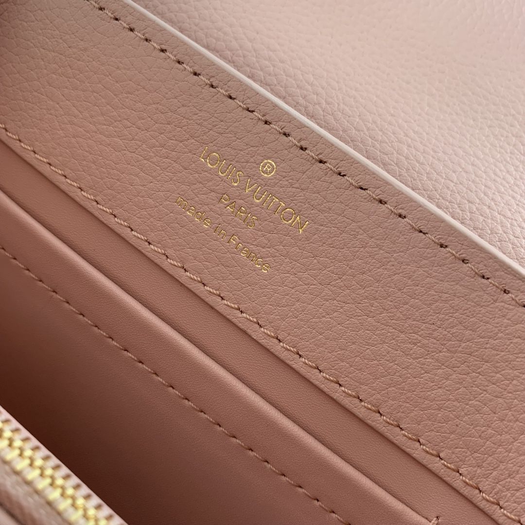 #m24666 l**is V*t*n capucines east-west mini handbag