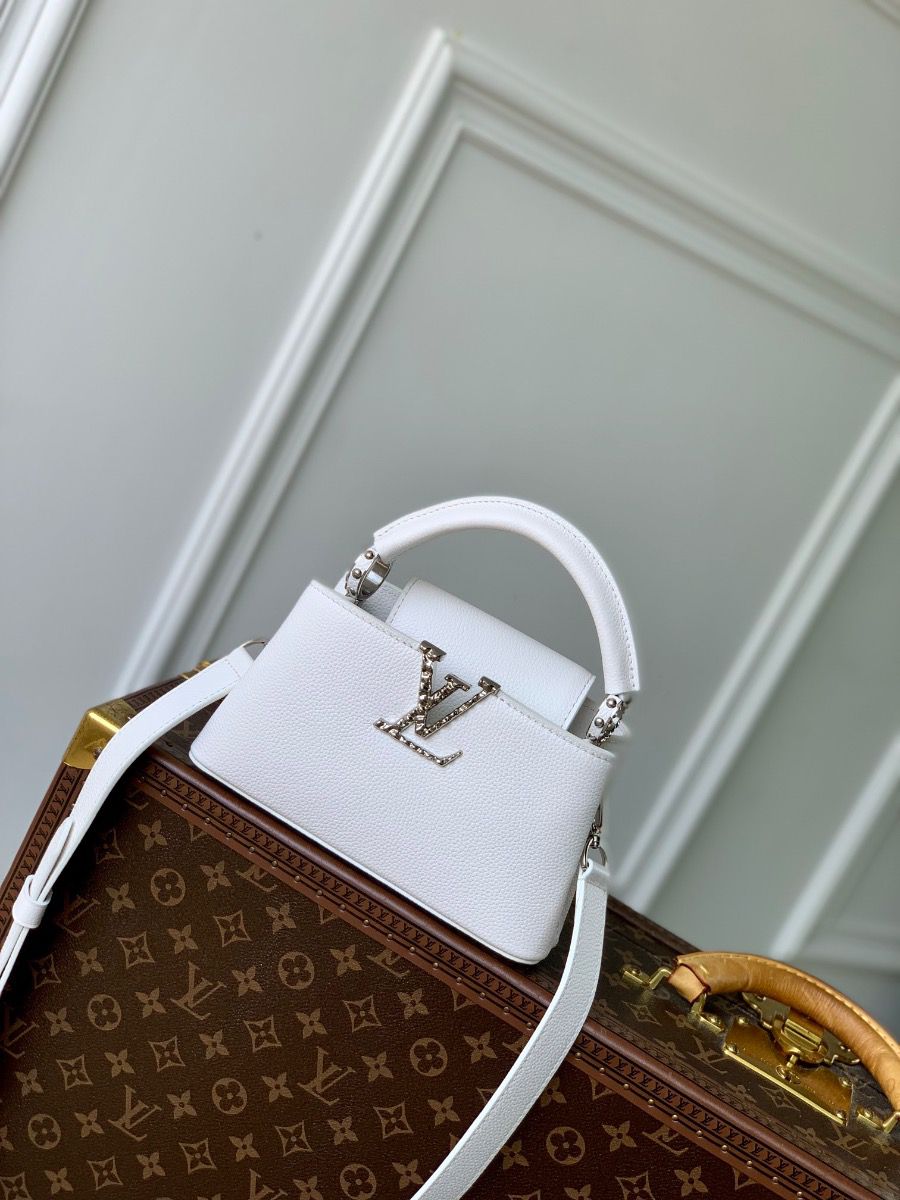 #m24671 l**is V*t*n capucines east-west mini handbag