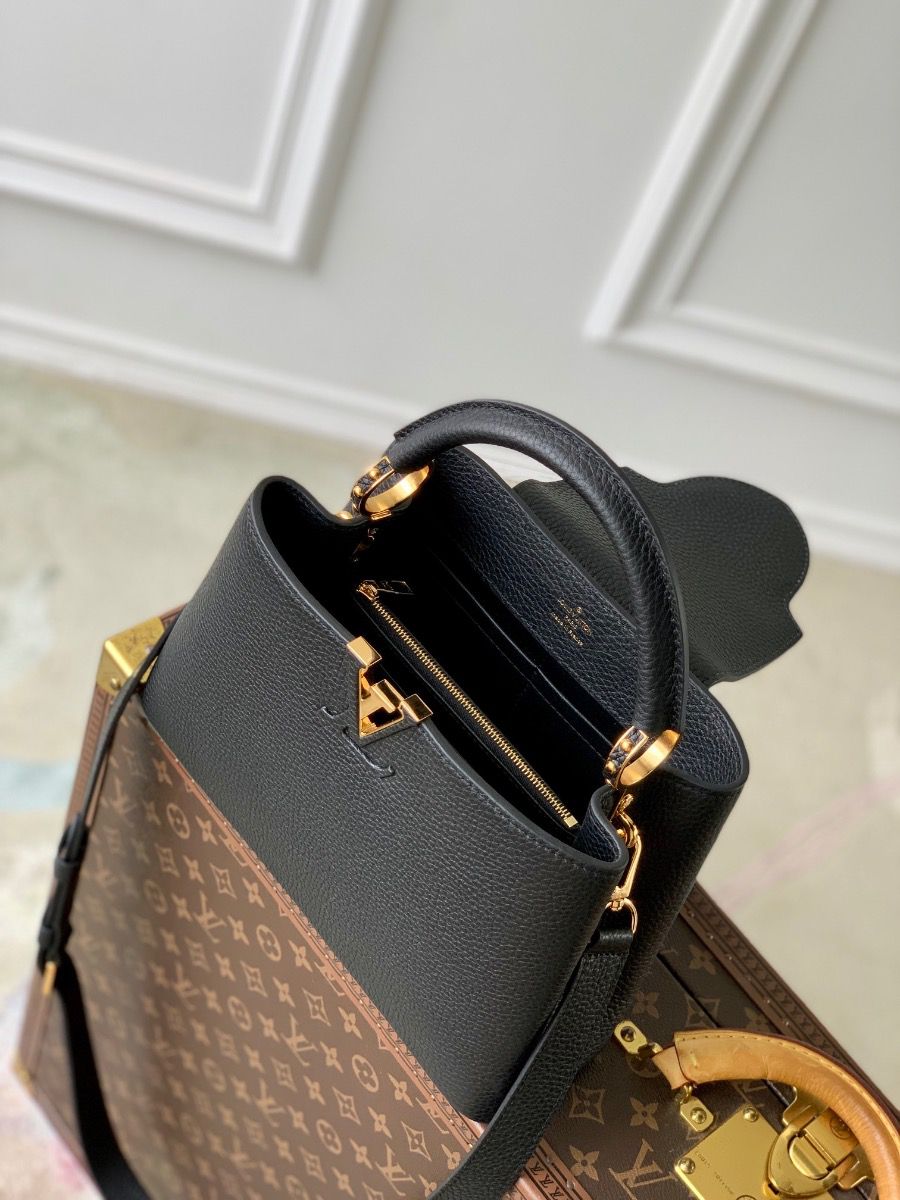 #m24727 l**is V*t*n taurillon capucines mm handbag