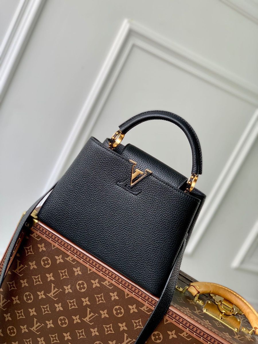 #m24727 l**is V*t*n taurillon capucines mm handbag