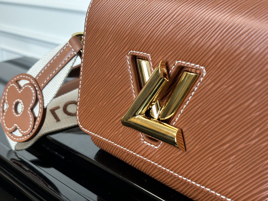 m24758 l**is V*t*n twist epi traveler handbag pm-brown