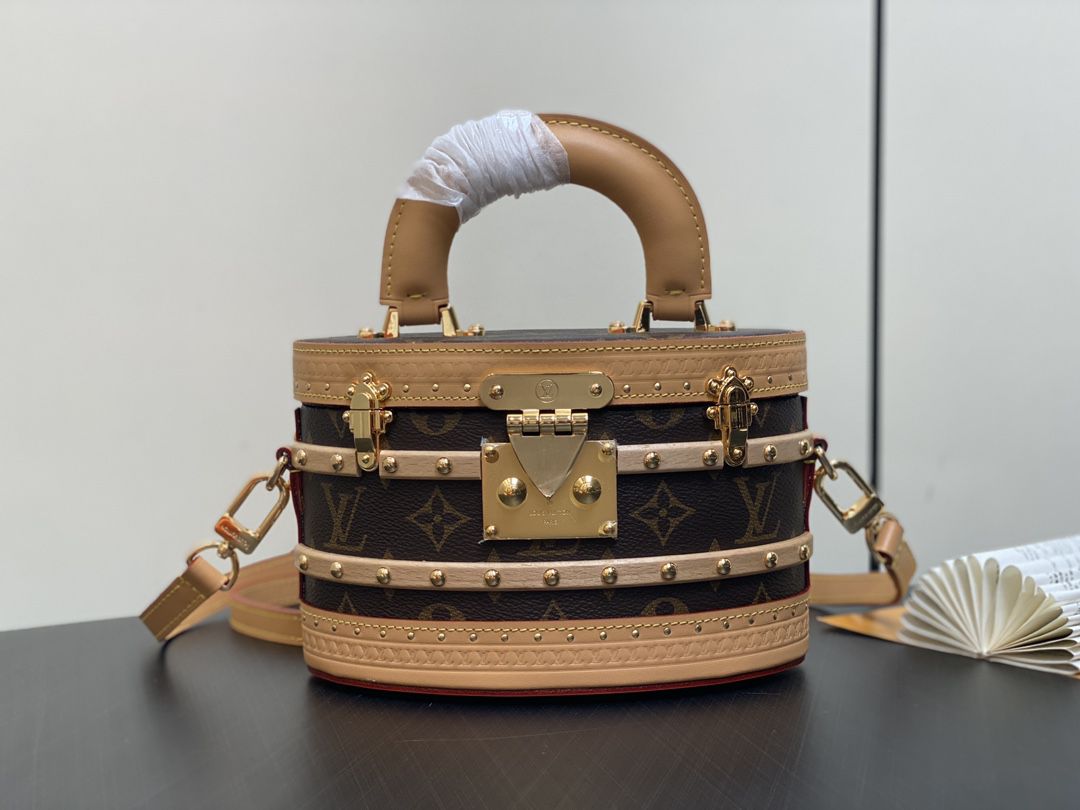 #m24843 l**is V*t*n monogram canvas ellis handbag