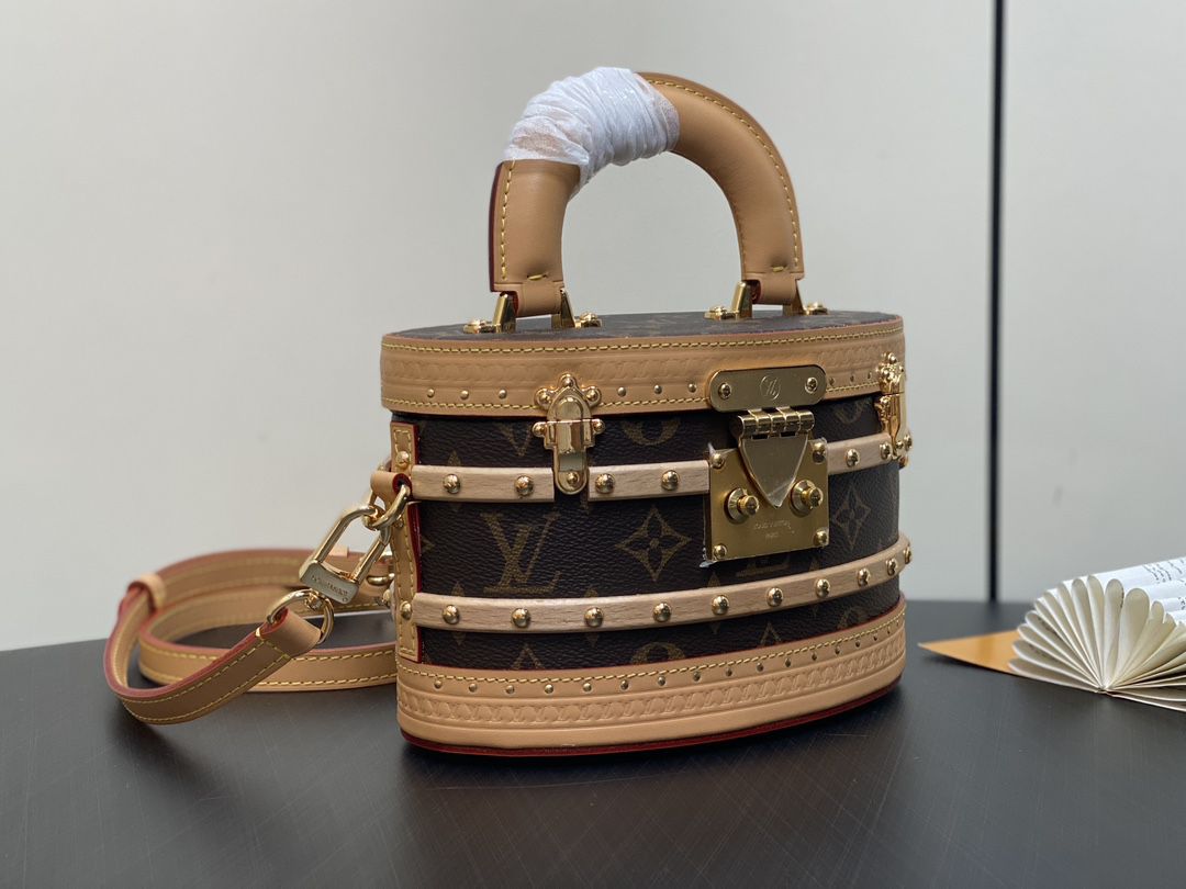 #m24843 l**is V*t*n monogram canvas ellis handbag
