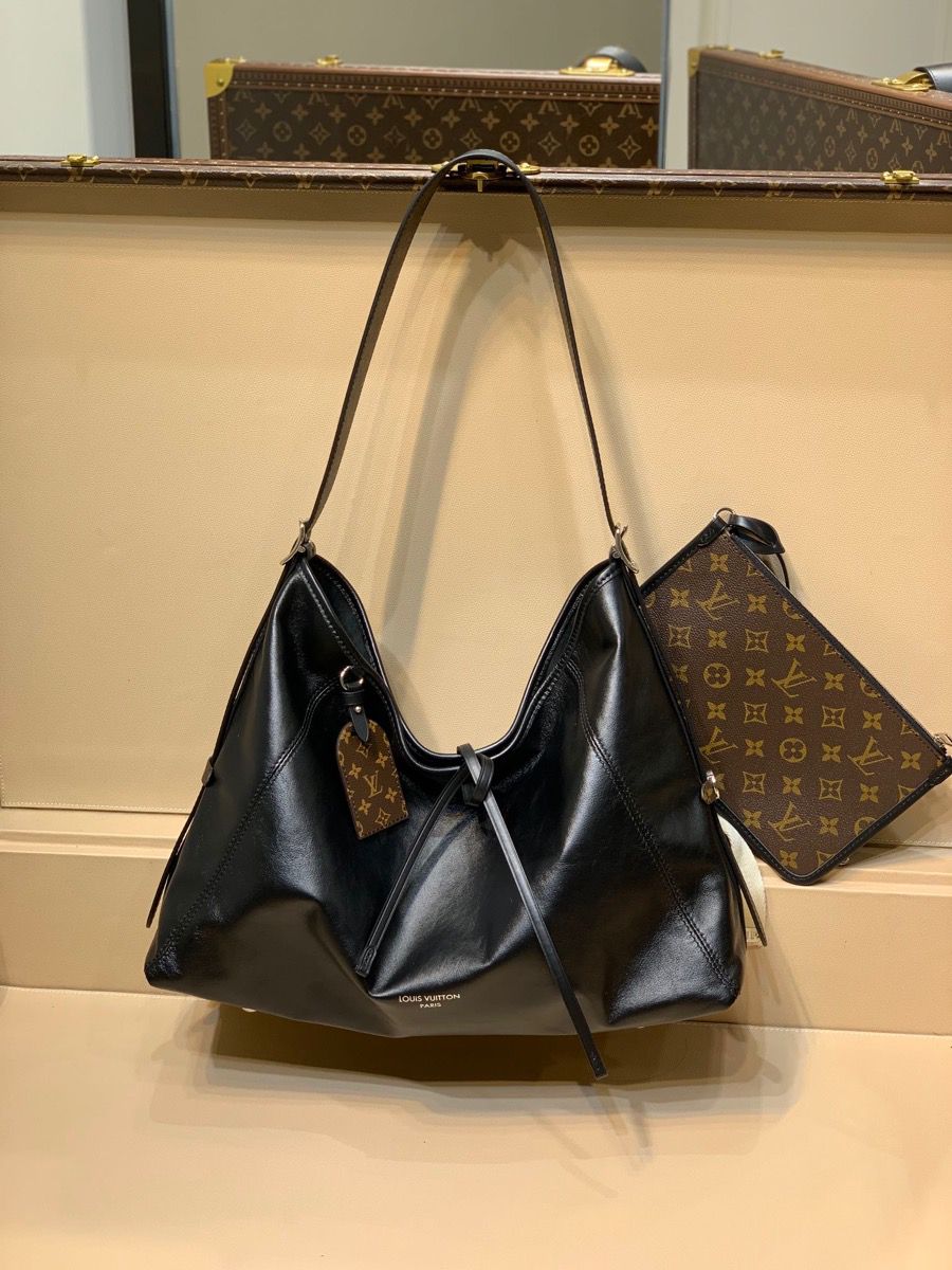 #m25143 l**is V*t*n leather carryall dark mm bag-black