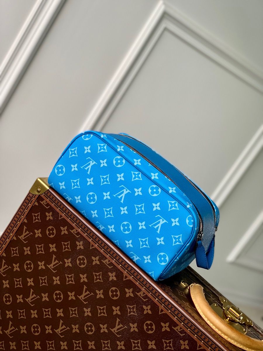 m31013 l**is V*t*n monogram canvas taigarama dopp kit blue