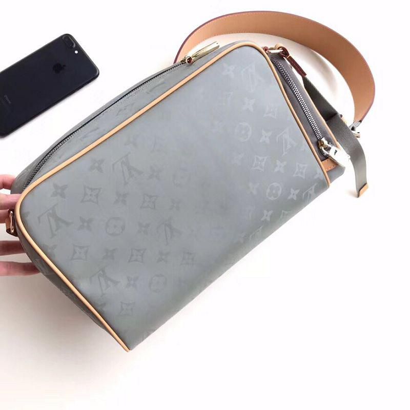 #m43884 l**is V*t*n 2018 men camera bag-monogram titanium