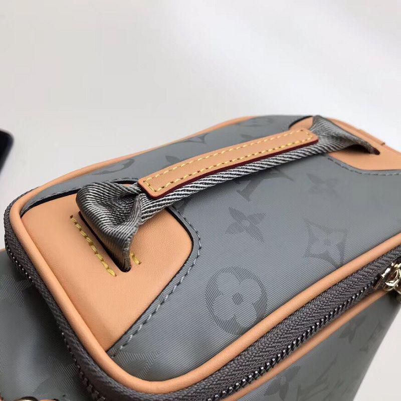 #m43884 l**is V*t*n 2018 men camera bag-monogram titanium