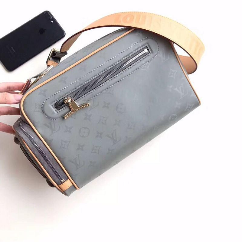 #m43884 l**is V*t*n 2018 men camera bag-monogram titanium
