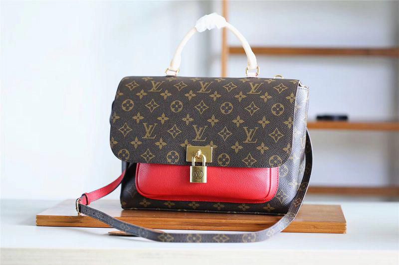 #m44286 l**is V*t*n 2019 monogram marignan messenger- coquelicot