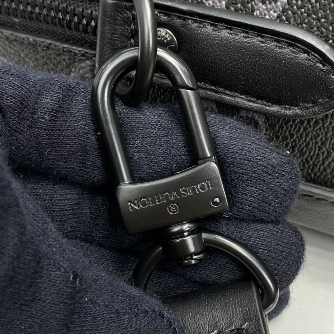 #m44952 l**is V*t*n monogram Éclipse soft trunk briefcase