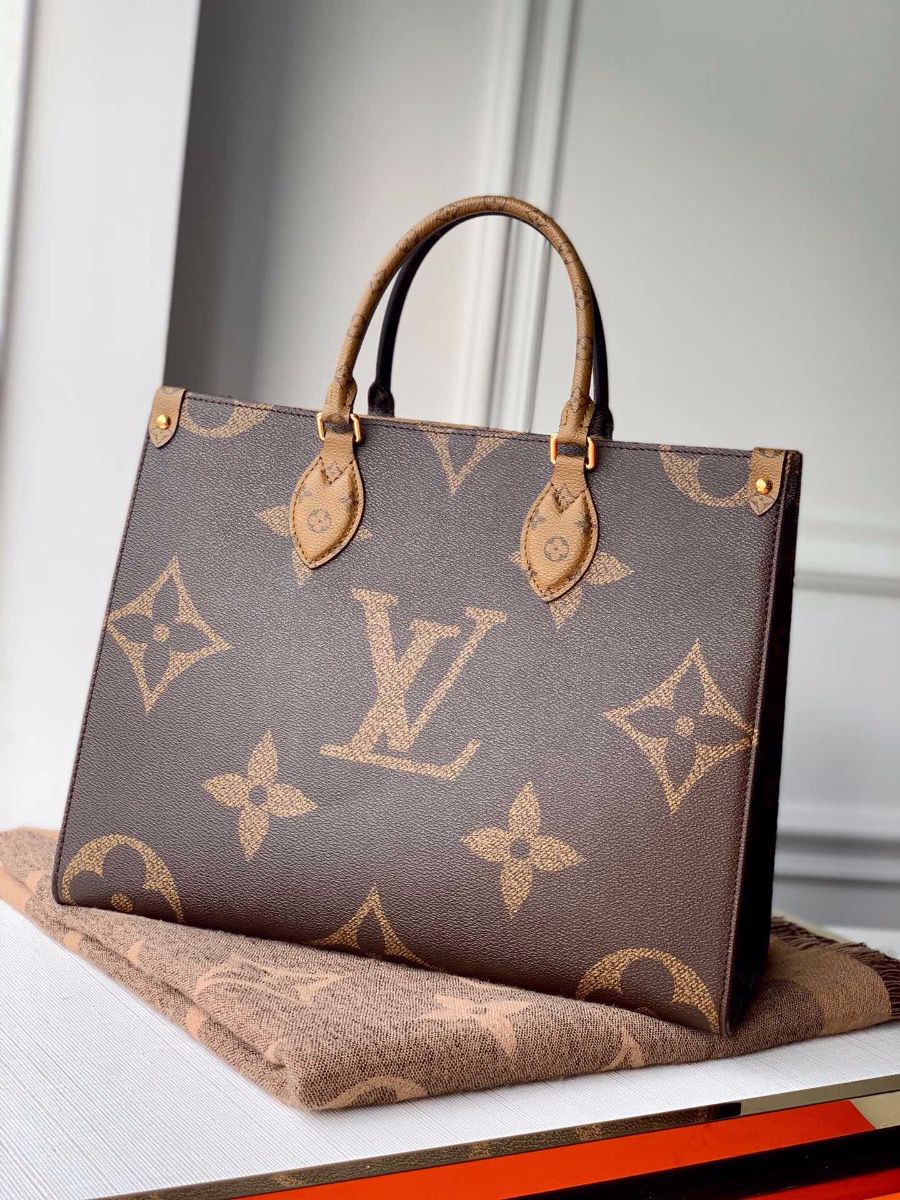 #m45039 l**is V*t*n monogram reverse onthego mm