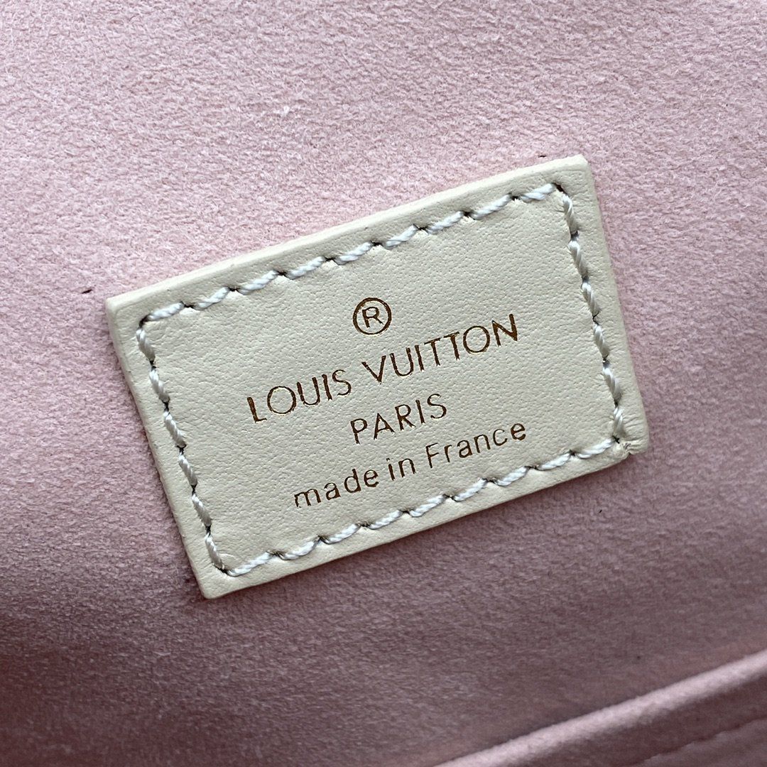 #m45397 l**is V*t*n 2020 monogram empreinte montsouris backpack-cream
