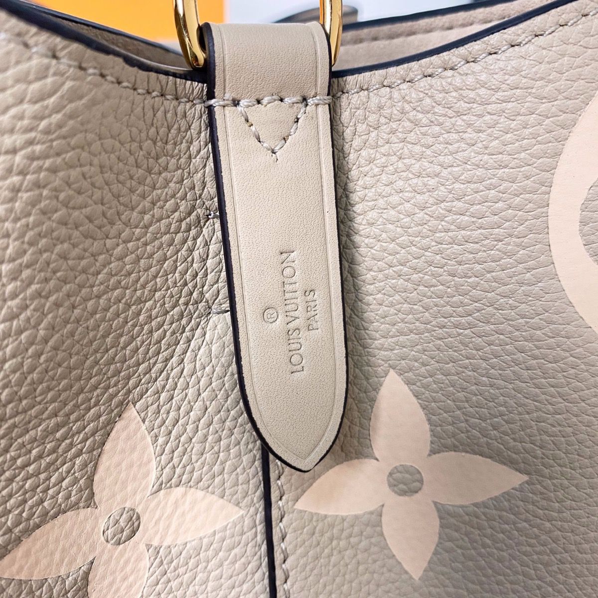 #m45555 l**is V*t*n monogram empreinte néonoé mm-tourterelle