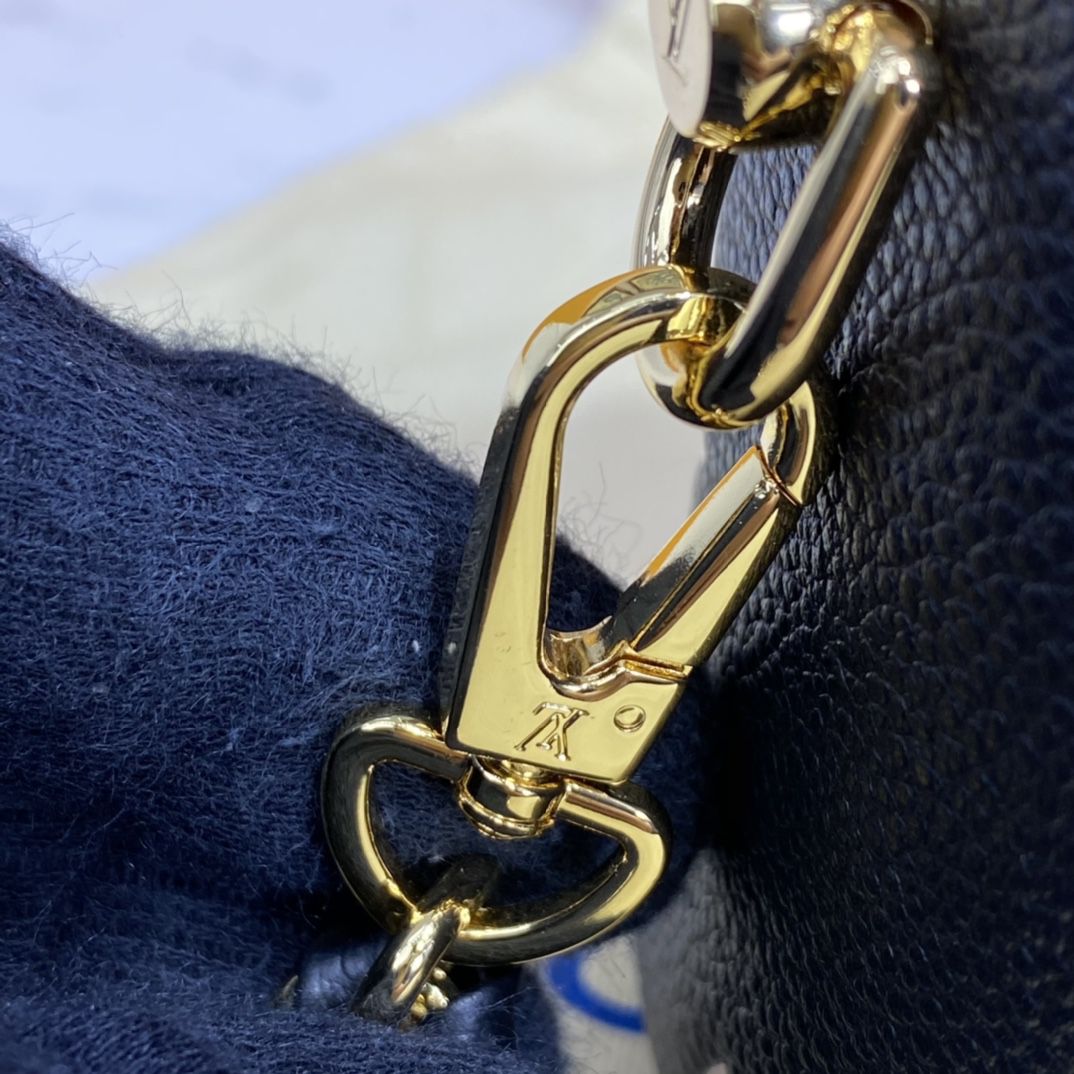 #m45780 l**is V*t*n giant monogram vanity pm-black/cream