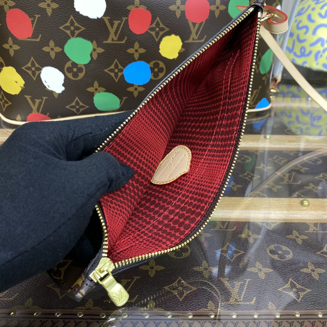 #m46381 l**is V*t*n x yayoi kusama lv x yk neverfull mm