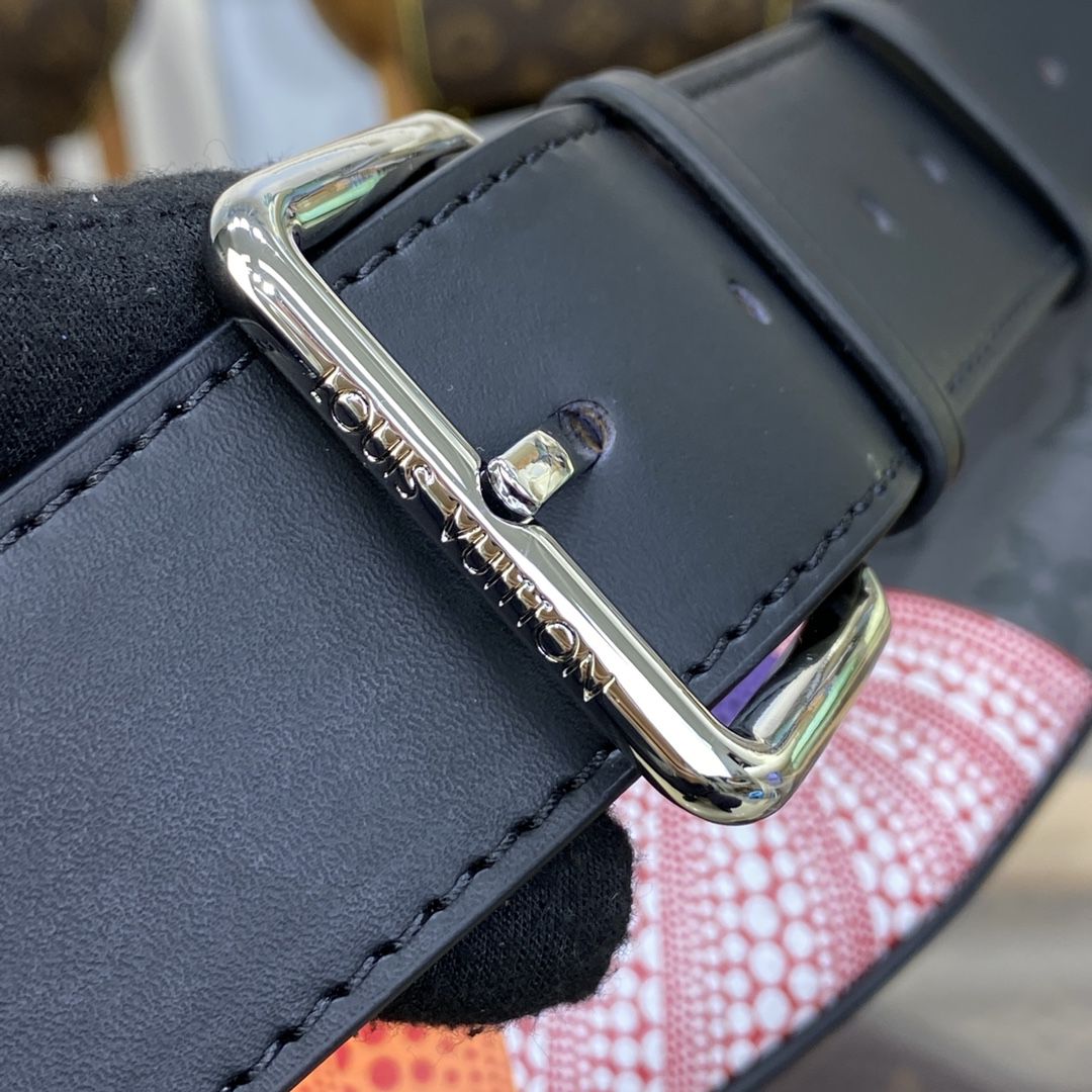 #m46436 l**is V*t*n lv x yk maxi bumbag