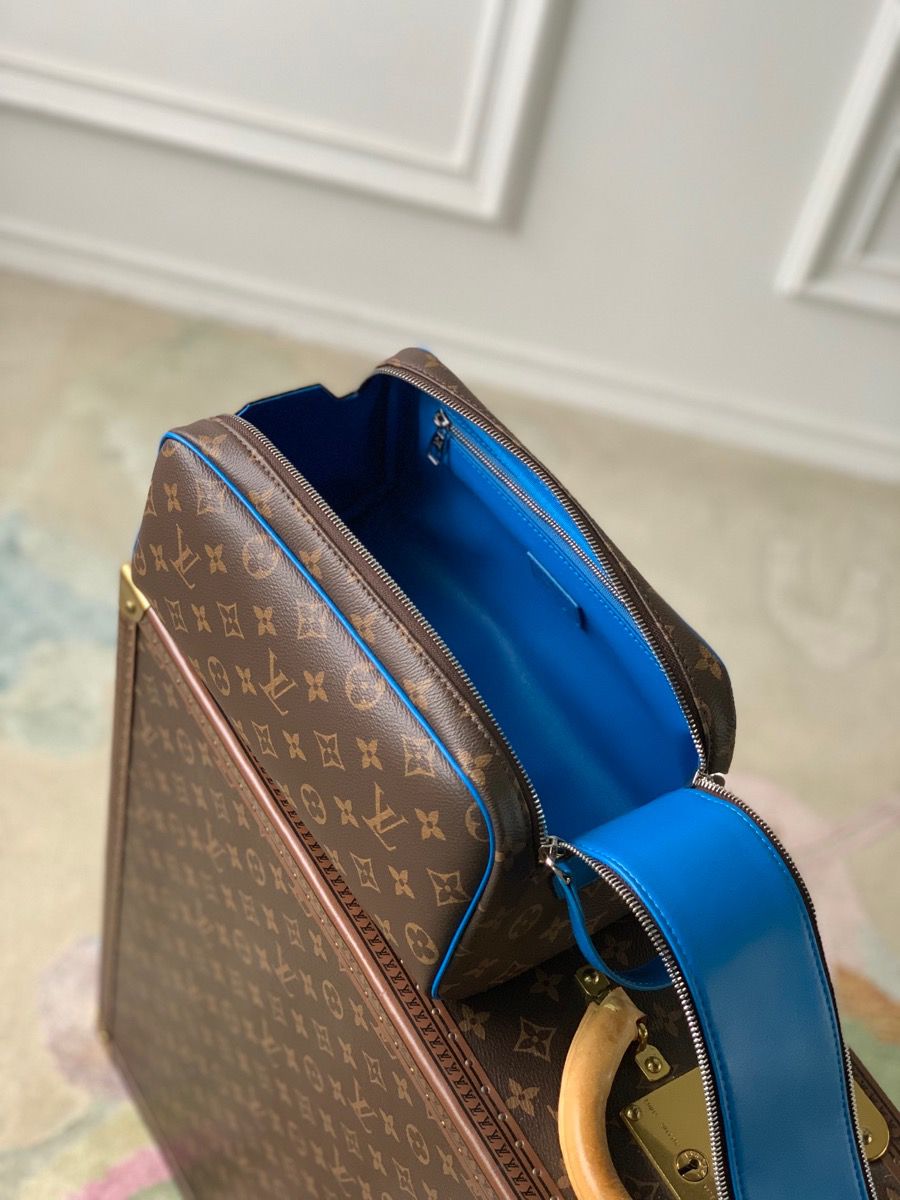 m46763 l**is V*t*n monogram macassar canvas dopp kit toiletry blue