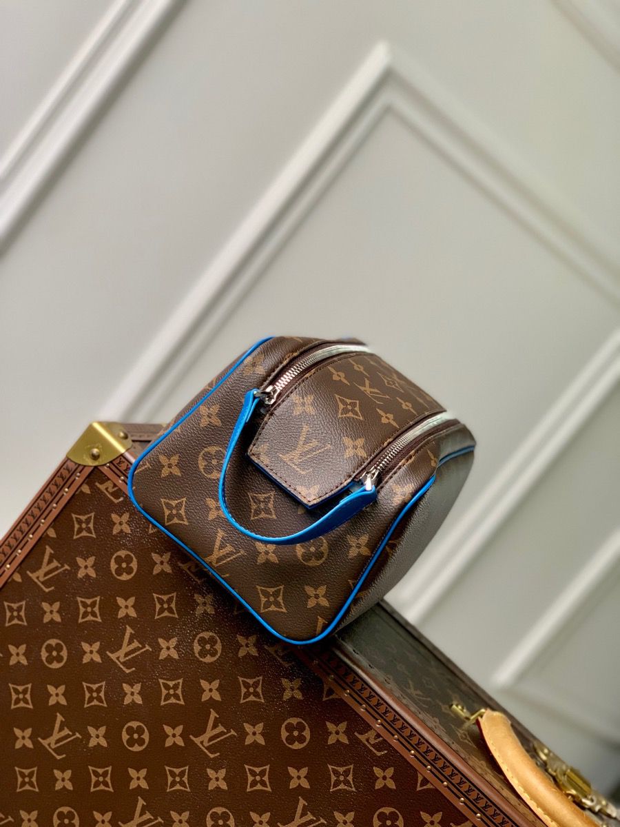 m46763 l**is V*t*n monogram macassar canvas dopp kit toiletry blue