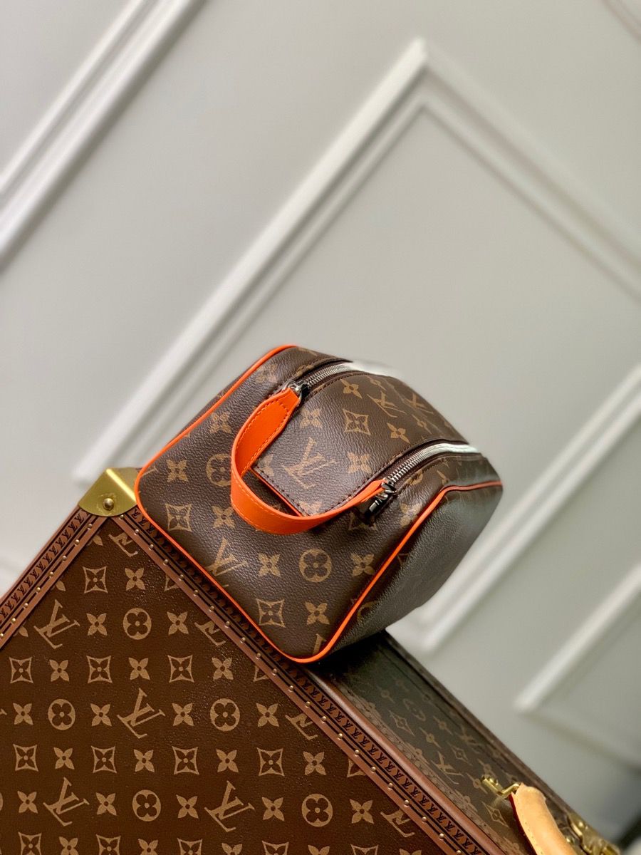 m46765 l**is V*t*n monogram macassar canvas dopp kit toiletry orange