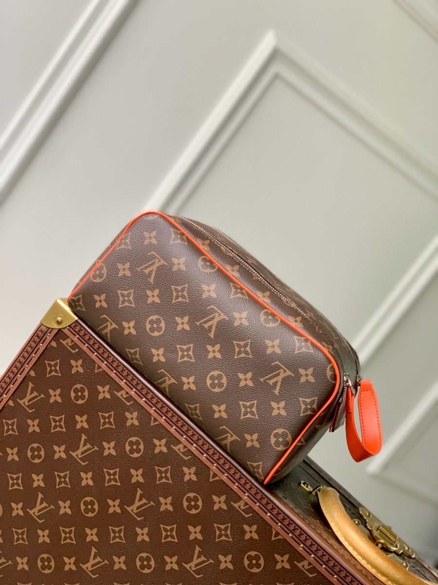 m46765 l**is V*t*n monogram macassar canvas dopp kit toiletry orange