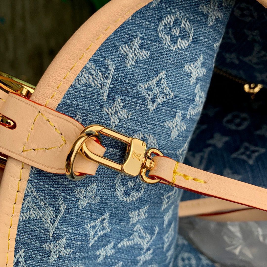 m46855 l**is V*t*n monogram denim carryall mm handbag