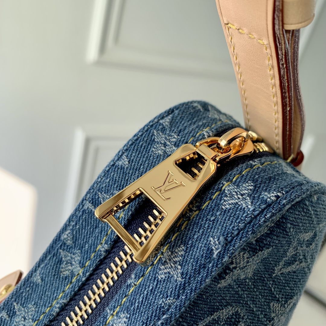 m46856 l**is V*t*n monogram denim croissant mm handbag