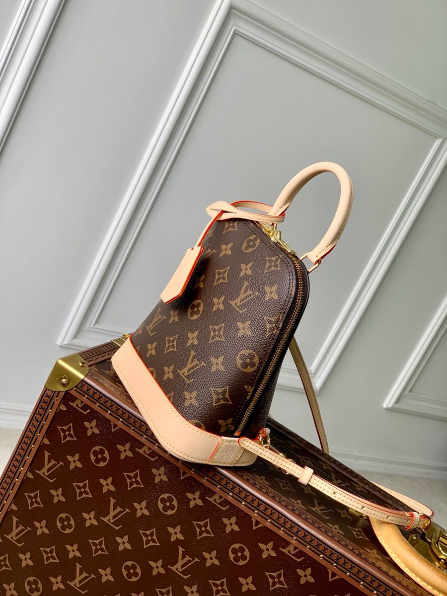 #m47132 l**is V*t*n monogram canvas alma backpack