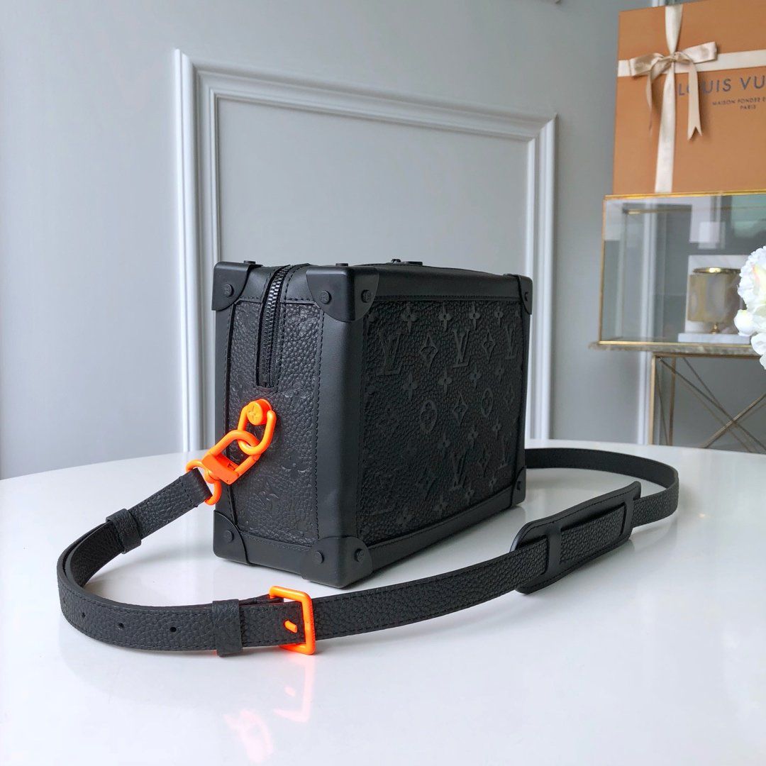 #m53288 l**is V*t*n 2019 monogram soft trunk